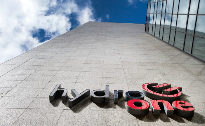 Ontario court dismisses lawsuit over sale of Hydro One shares