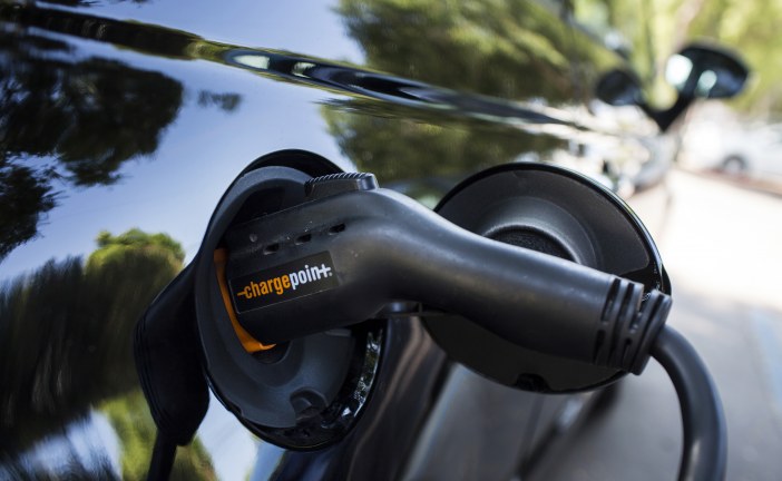 Goldman Sachs warns oil demand could peak by 2024 on fuel efficiency, electric cars