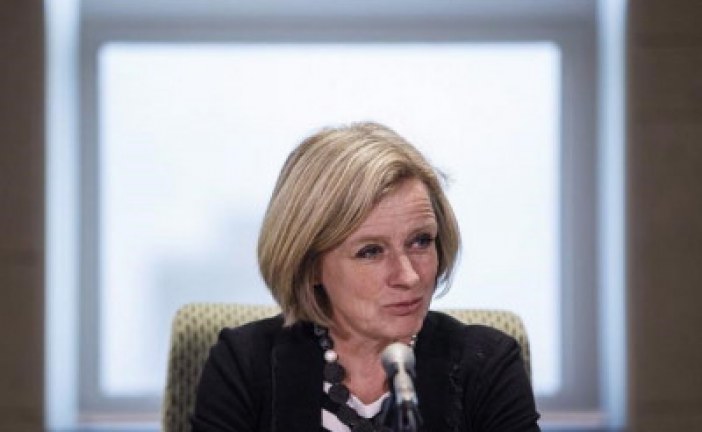 Experts question Alberta power threats to B.C. as pipeline politics intensify