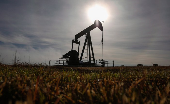 U.S. takes in the most Canadian crude in 8 years amid transport jams