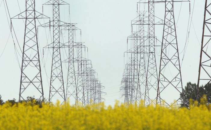 Heat wave causes power demand to surge to near-winter levels in Alberta