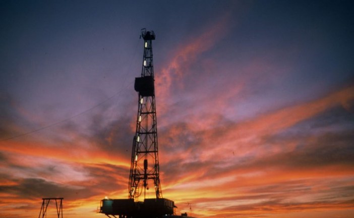 U.S. drillers add oil rigs for fifth week in six -Baker Hughes