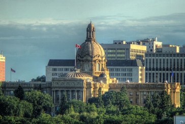 Jason Kenney, Rachel Notley begin formal transfer of power in Alberta