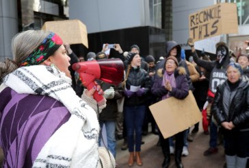 Solidarity rally for Wet’suwet’en First Nation met by pro-pipeline activists