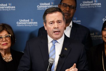 Kenney says UCP would lower corporate tax to 8%, cancel NDP’s plan to lease rail cars