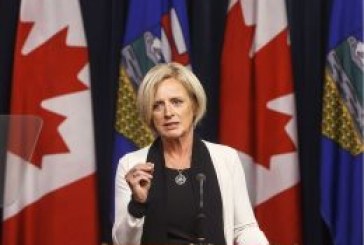 Premier Rachel Notley moves to restrict oilsands production in face of oil price crisis