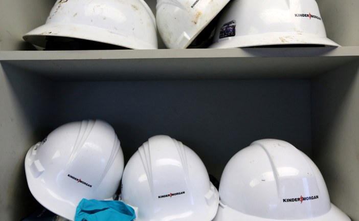 Kinder Morgan Posts second-quarter profit but misses expectations; shares drop two per cent