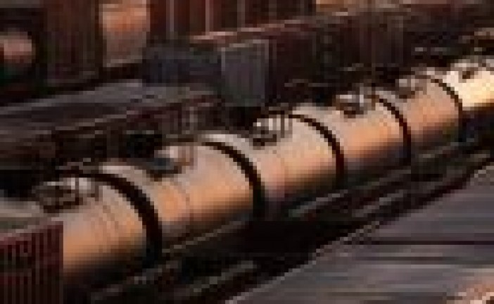 Alberta will buy rail cars to move 120,000 barrels a day of stuck crude, Notley says