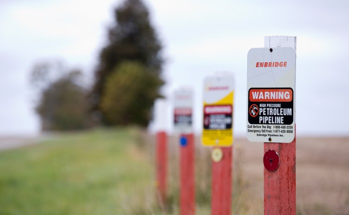 Enbridge faces regulators in Canada, U.S. over plans to expand oil pipeline network
