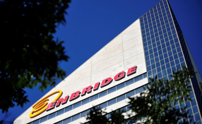 Enbridge eyes booming U.S. LNG market with pipeline acquisition; profit falls short of estimates