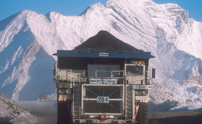 Teck to cut coal production amid rail blockades and coronavirus outbreak