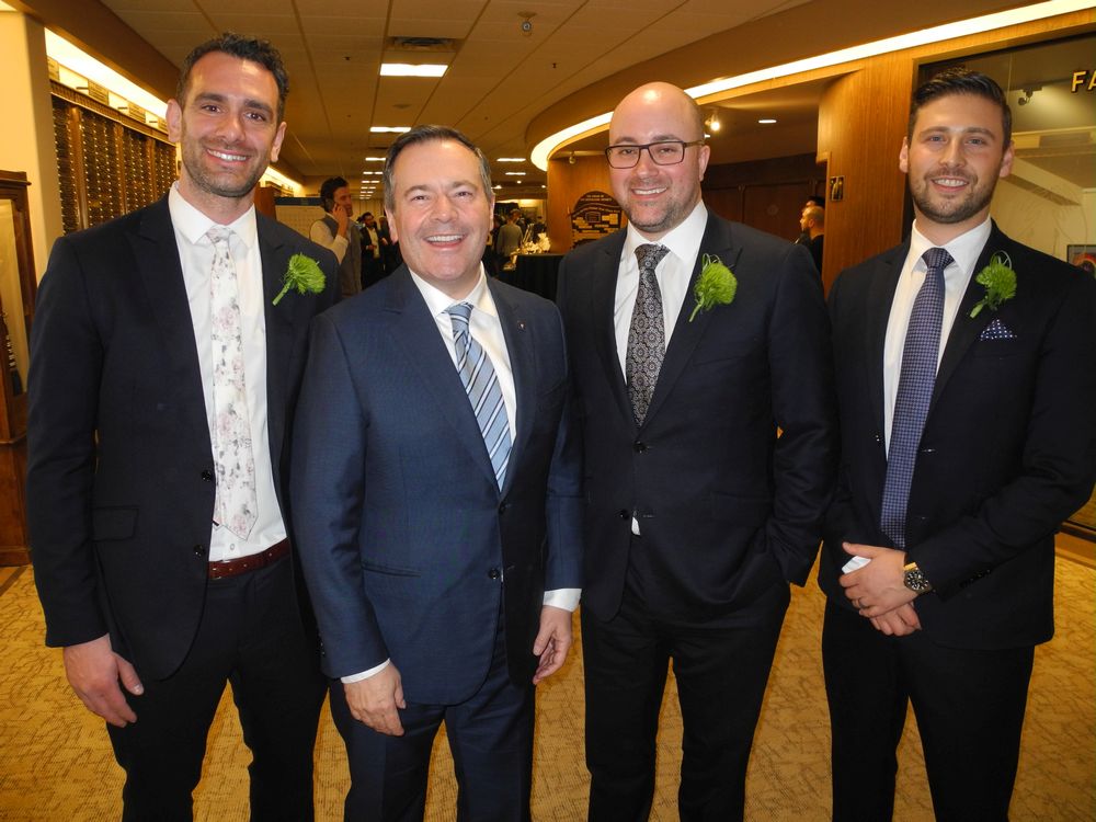  Premier Jason Kenney did a stellar job introducing former Saskatchewan premier Brad Wall, honouree at this year’s B’nai Brith Dinner on Feb 27. Pictured from left are dinner co-chairs Greengate Power’s Jordan Balaban, Premier Kenney, Fasken Martineau DuMoulin LLP’s Perry Feldman and Processa’s Michael Men.