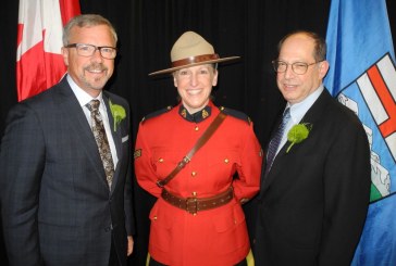 Brooks: Former premier of Saskatchewan garners standing ovation at B’nai Brith Dinner