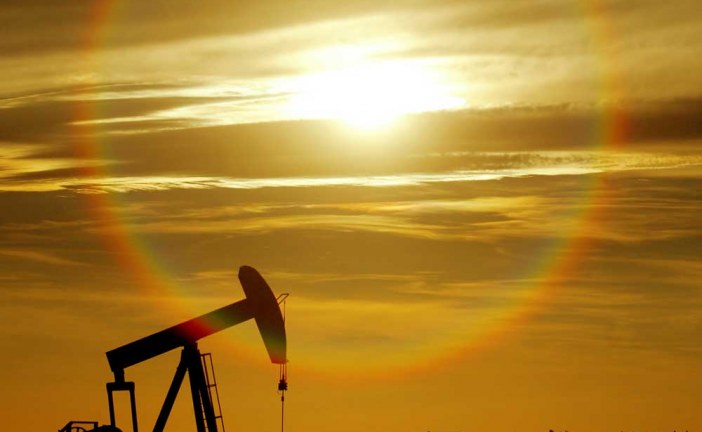 Canada offers $2.5 billion aid for oilpatch, plans to expand credit