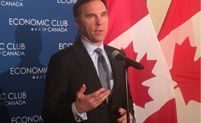 Morneau says cabinet still deliberating on Teck oilsands mine, won’t say if there will be delay