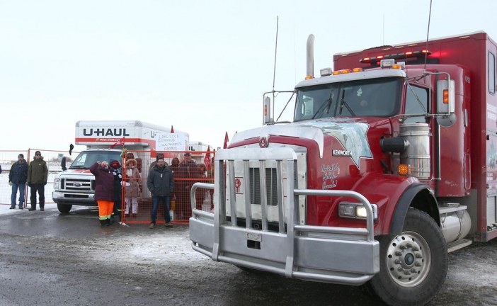 Carseland pickets defy judge’s orders to remove fuel terminal barricades