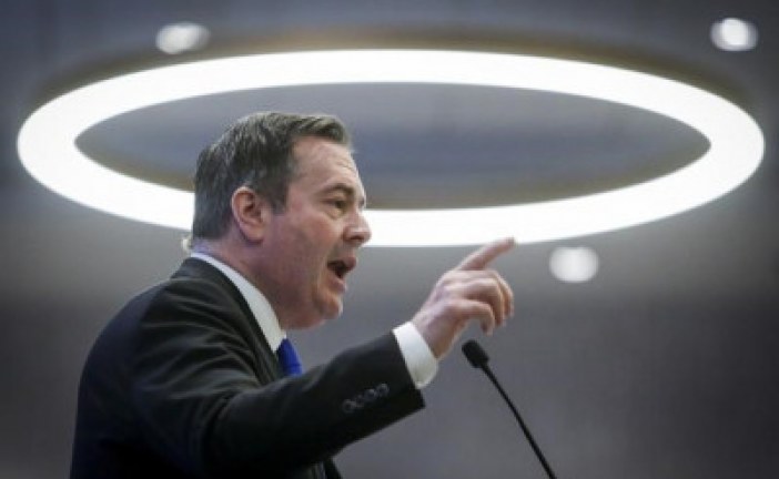 Alberta cuts business tax, boosts infrastructure spending to reboot economy