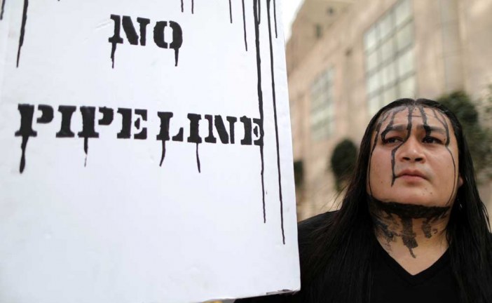 U.S. court orders largest pipeline from the North Dakota shale oil fields to be shut and emptied