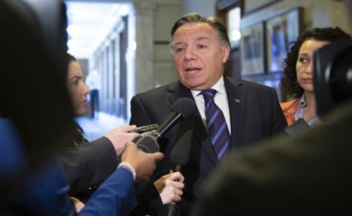 Quebec politicians not aligned with public opinion on energy development: Poll