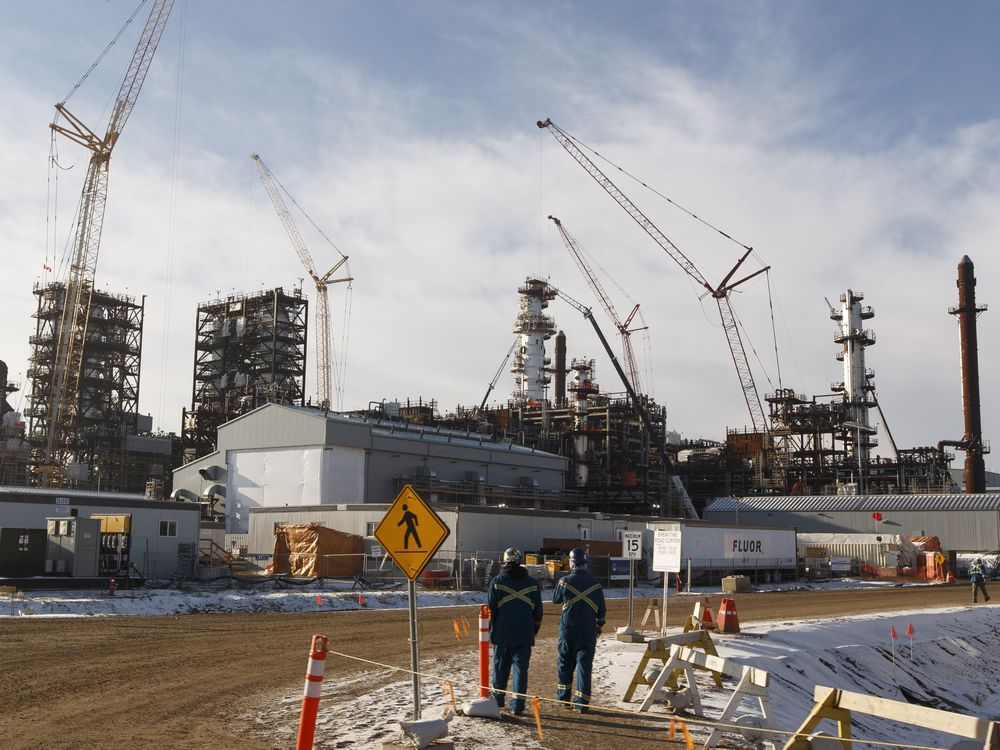  The North West Redwater Partnership’s Sturgeon Refinery in Alberta’s Industrial Heartland.