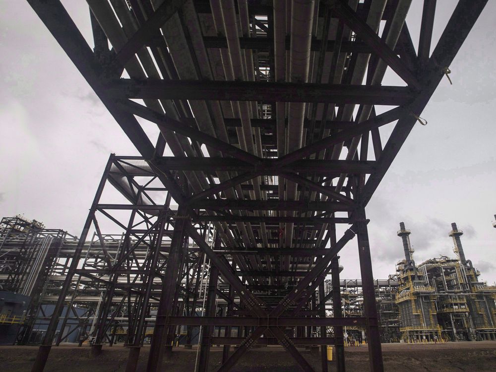  Suncor Energy Inc.’s processing unit at the Fort Hills facility in Fort McMurray Alta.