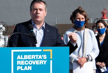 Alberta, Ottawa set for showdown over plastics ban as province turns focus to petrochemicals
