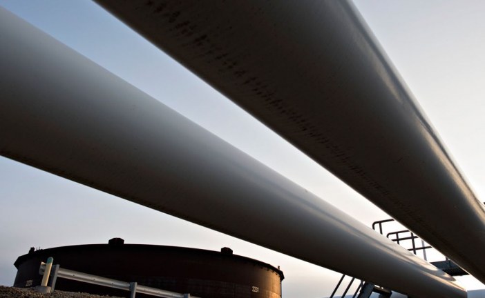 Enbridge sets high bar to build pipelines as big projects get riskier