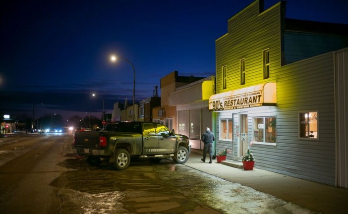 Oyen, on the Canadian Prairie, Braces for an End to Keystone XL Pipeline Construction