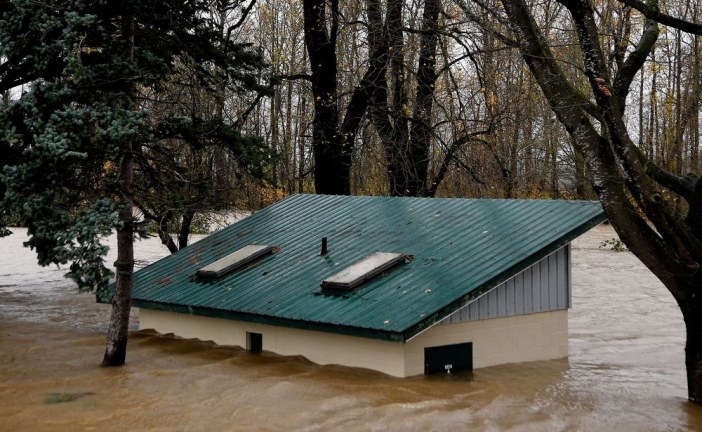 Enbridge partially shuts down Westcoast gas system amid B.C. flooding