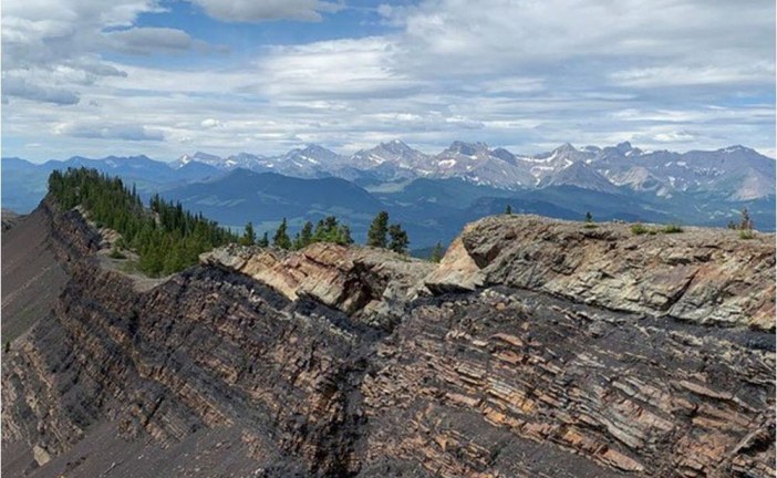 Province reinstates 1976 coal exploration ban for eastern slopes of Rockies, advanced projects to continue through process