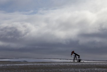 Oil prices drop as U.S. inventories jump fuels demand worries