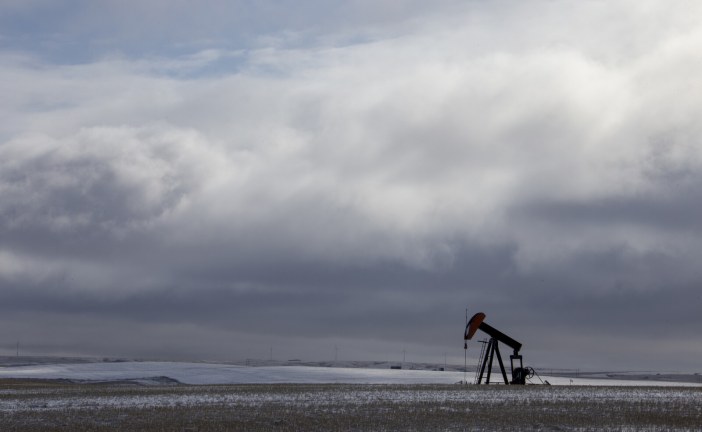 Oil prices drop as U.S. inventories jump fuels demand worries
