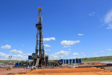 U.S. drillers add oil and gas rigs for second week in a row