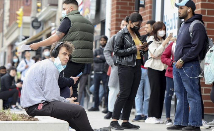 Today’s coronavirus news: Beijing enforces mass COVID testing, closes neighbourhoods