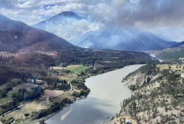 Wildfire threats grow in western provinces, as warmer and drier weather forecast
