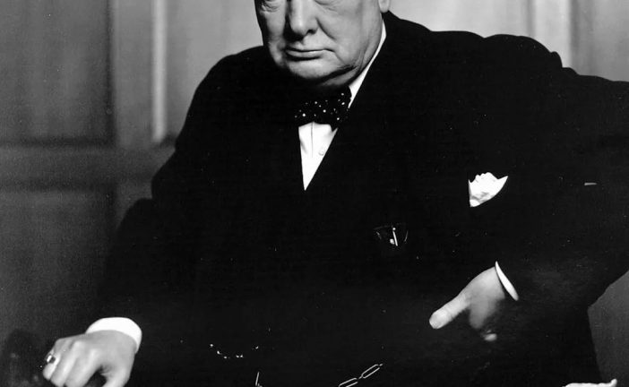 Famed portrait of Winston Churchill by Yousuf Karsh swiped from Château Laurier in Ottawa