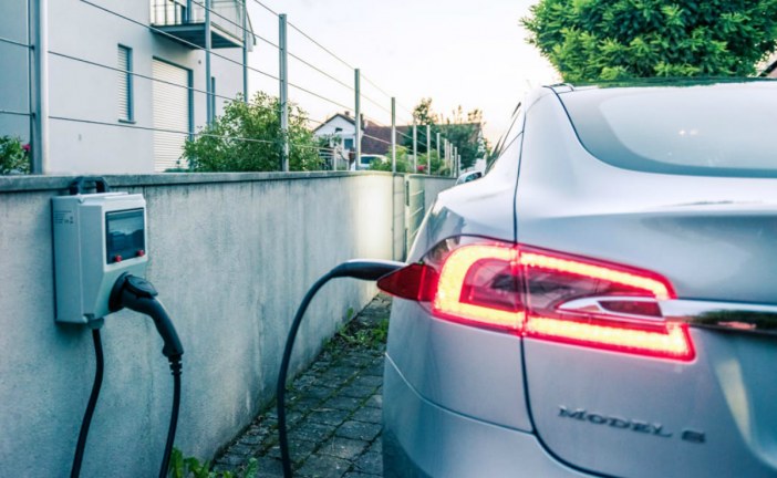 Why Charging a Car Needs to Be as Easy as Filling Up With Gas