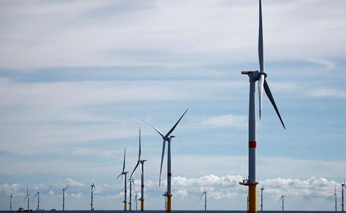 Pipeline giant Enbridge and CPPIB back France’s first commercial offshore wind project