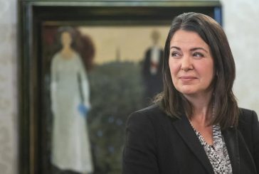Alberta’s Danielle Smith boots health authority board: ‘People will hold us to account’