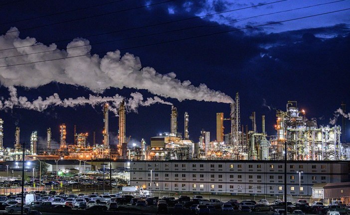 Varcoe: As Alberta oil output hits record heights, Smith warns federal emissions cap will shut-in production