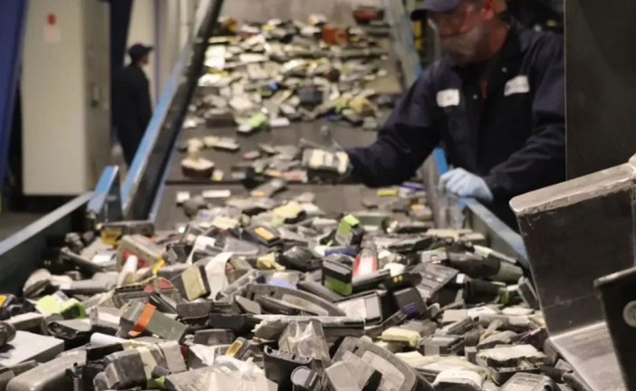 Li-Cycle stock jumps 10% after announcing conditional $375-million loan from the U.S. government