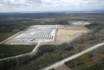 Hundreds of oilsands camp workers to be fired after refusing wage rollbacks: union