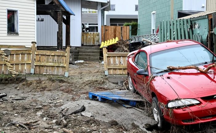 Waters starting to recede in Quebec, but officials warn spring flood season not over