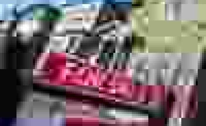 Varcoe: Interest rates stay put, but sagging Canadian economy and volatile oil price are wild cards